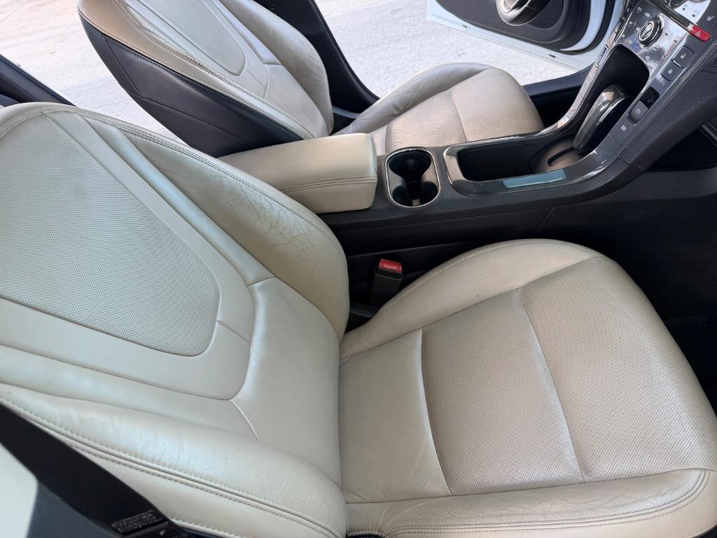 2012 Chevrolet Volt - $5,990