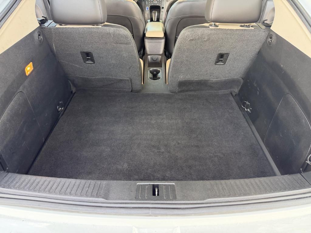2012 Chevrolet Volt - $5,990