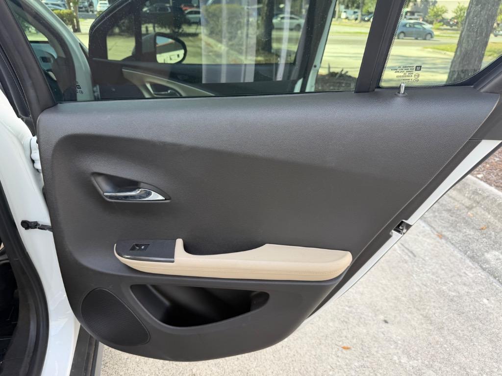 2012 Chevrolet Volt - $5,990