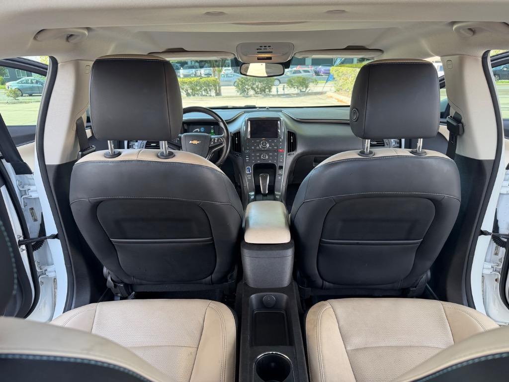 2012 Chevrolet Volt - $5,990