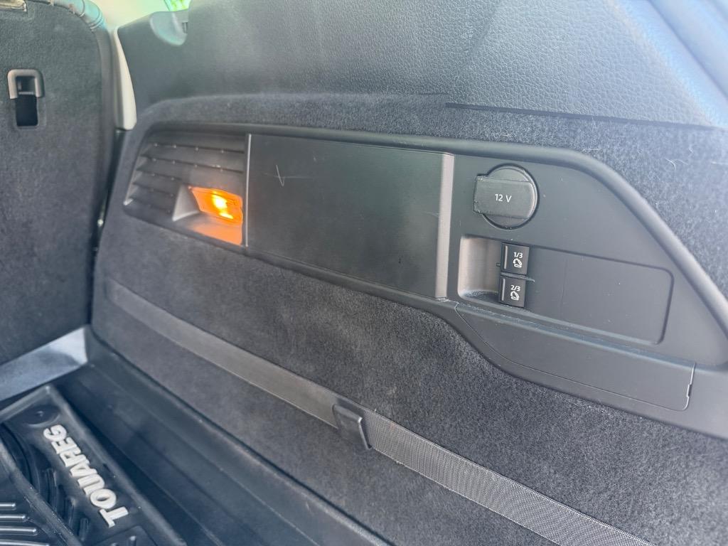 2016 Volkswagen Touareg - $12,990