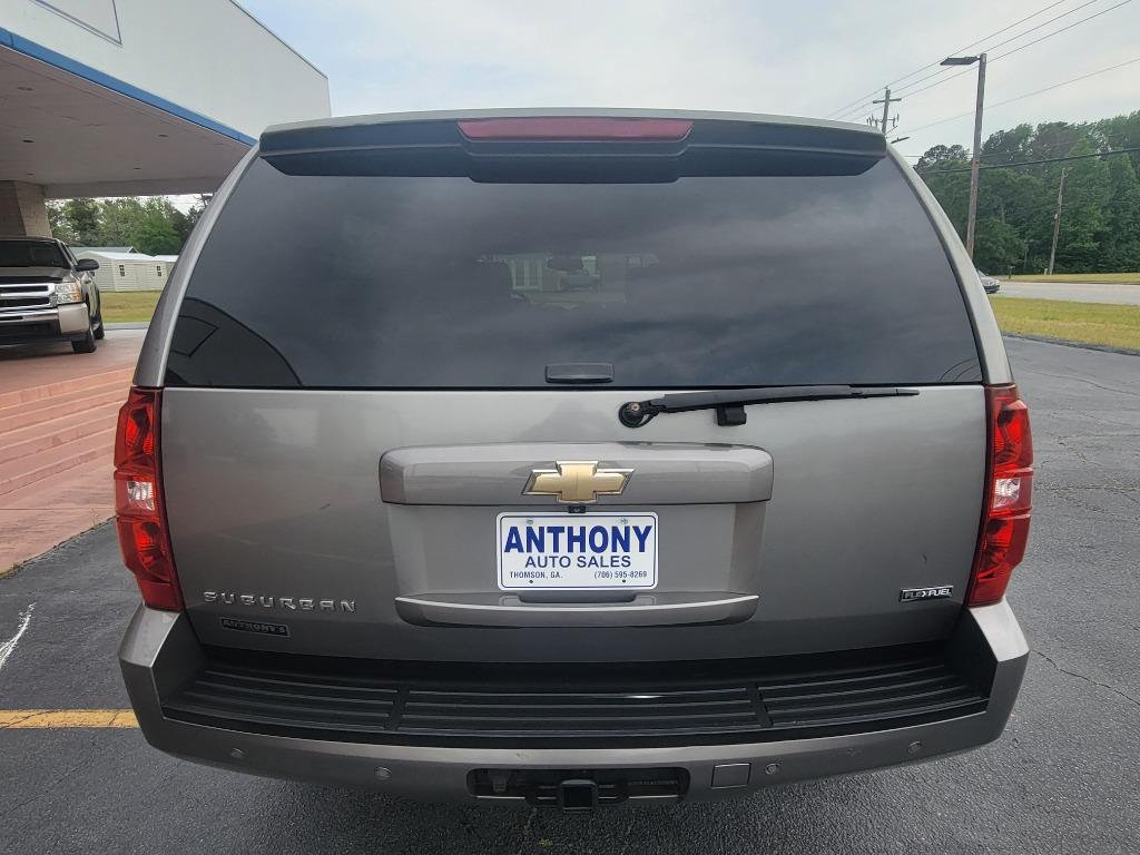 2009 Chevrolet Suburban LT 1500 photo