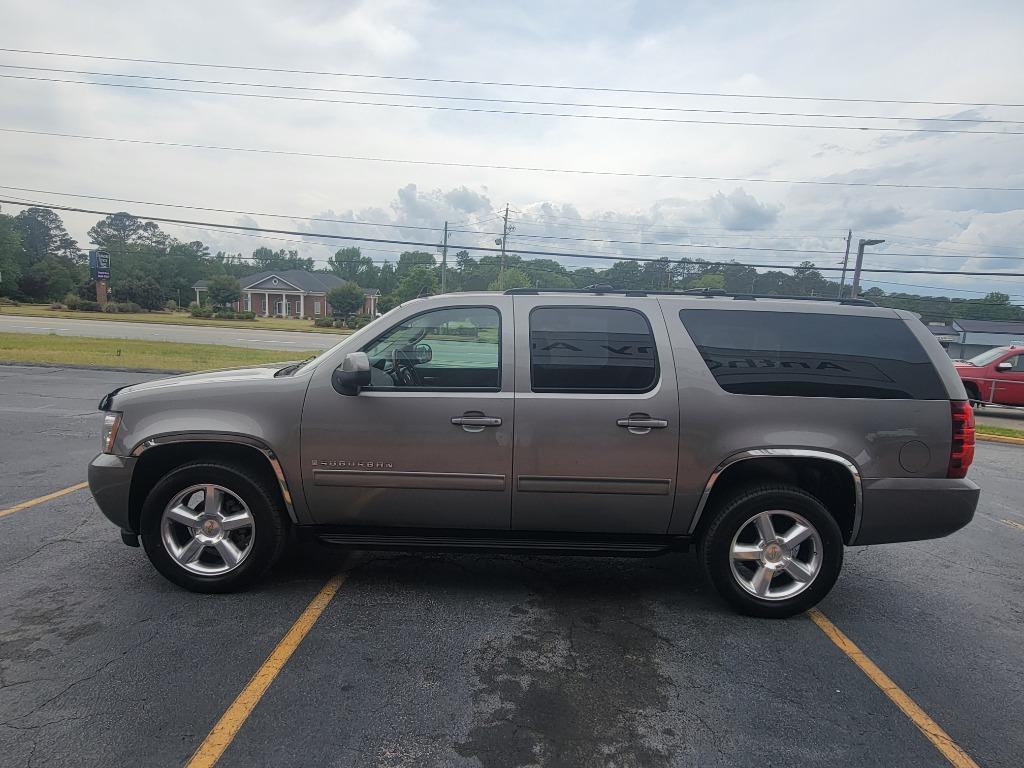 2009 Chevrolet Suburban LT 1500 photo