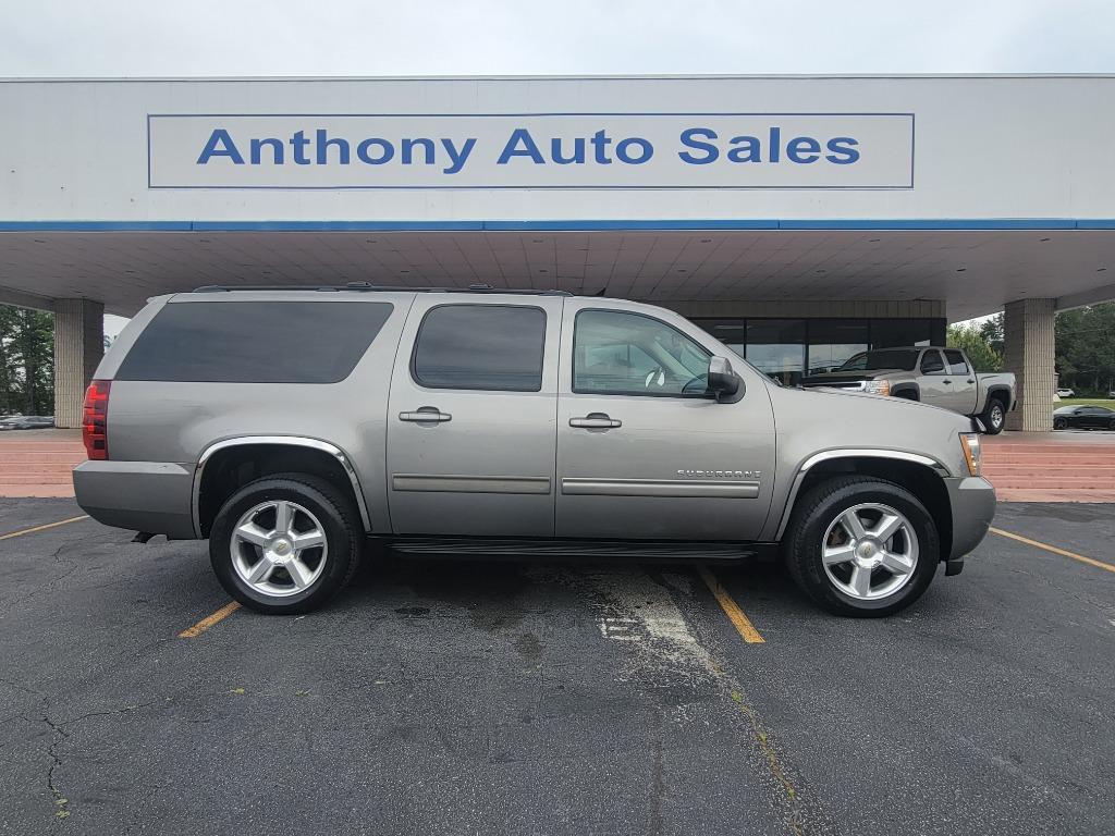 2009 Chevrolet Suburban LT 1500 photo