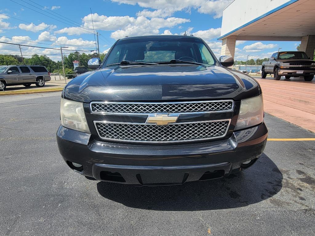 2010 Chevrolet Avalanche LTZ photo