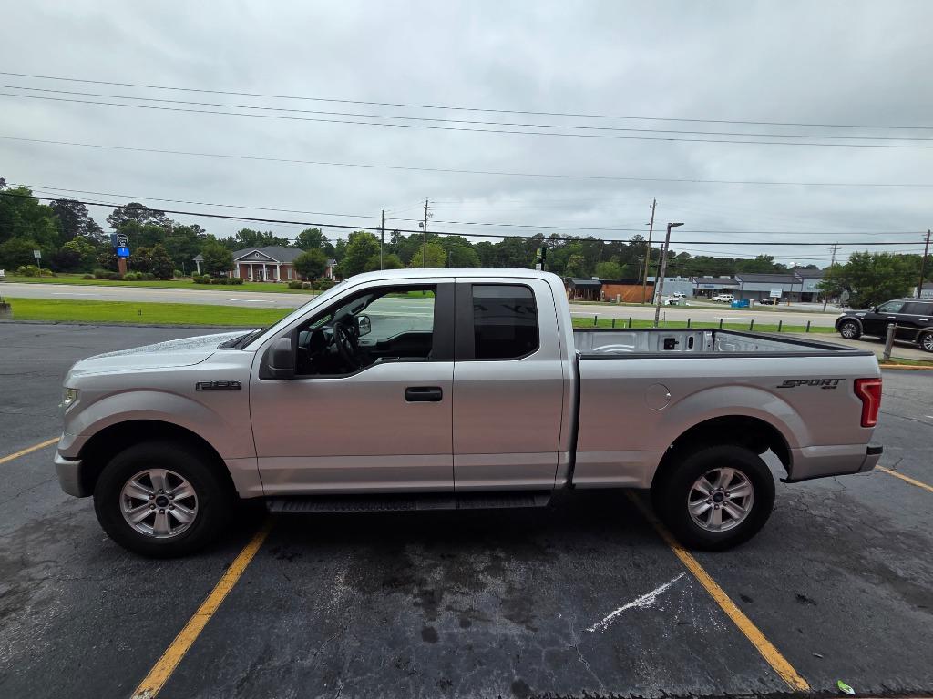 2015 Ford F-150 - $16,999
