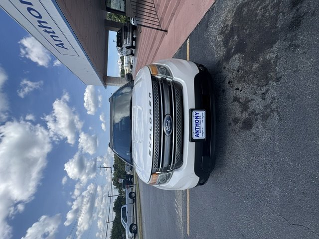 2015 Ford Explorer - $15,499