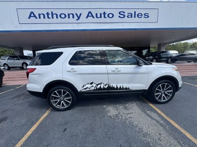 2015 Ford Explorer - $15,499