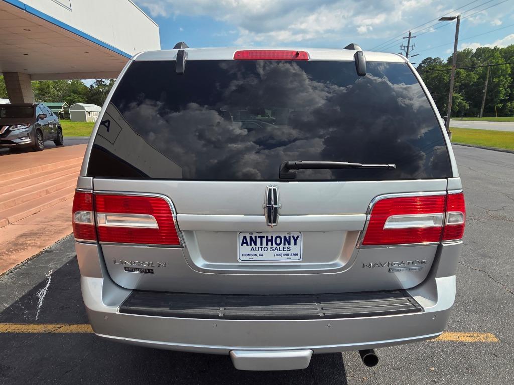 2012 Lincoln Navigator - $17,999