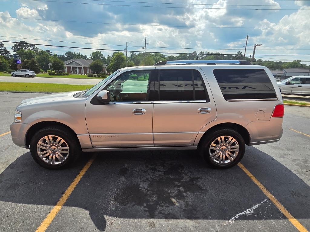 2012 Lincoln Navigator - $17,999