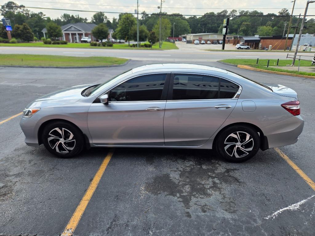 2017 Honda Accord - $17,999