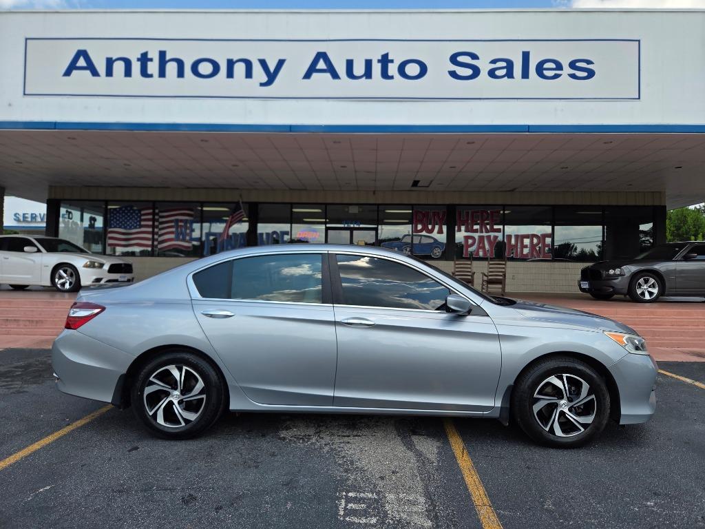 2017 Honda Accord - $17,999