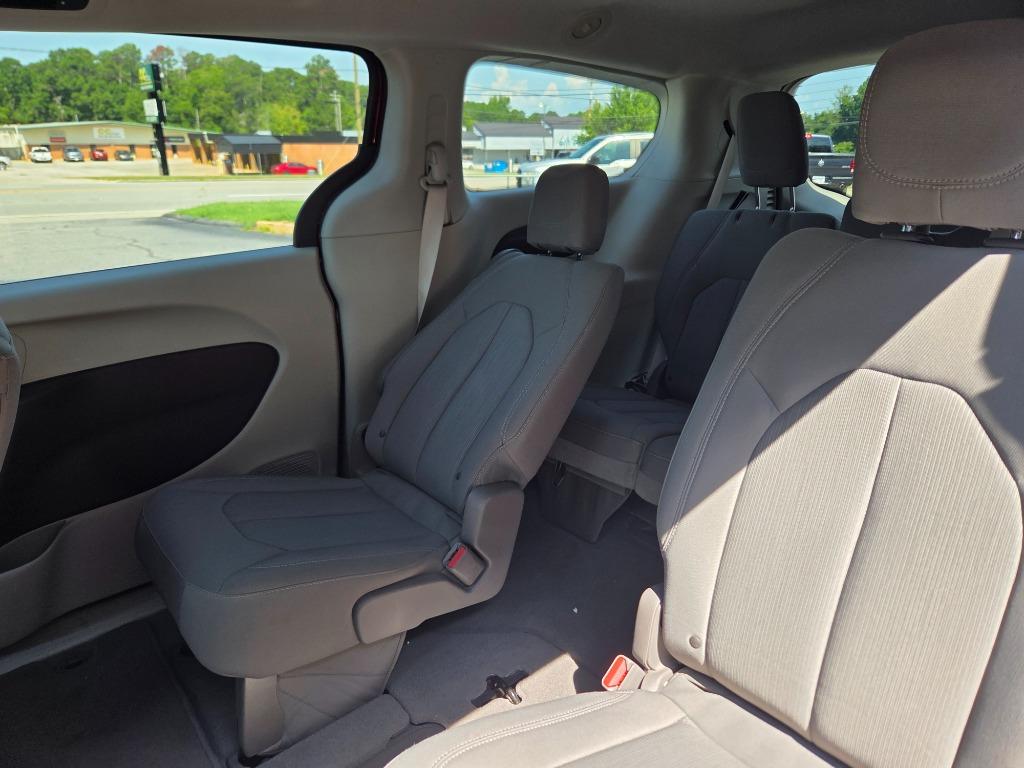 2017 Chrysler Pacifica - $16,999