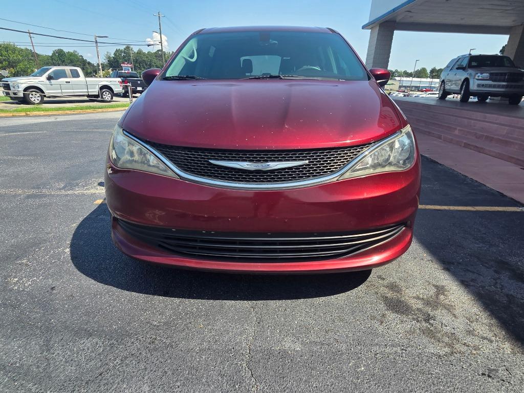2017 Chrysler Pacifica - $16,999