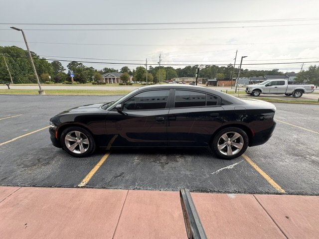 2017 Dodge Charger - $15,600