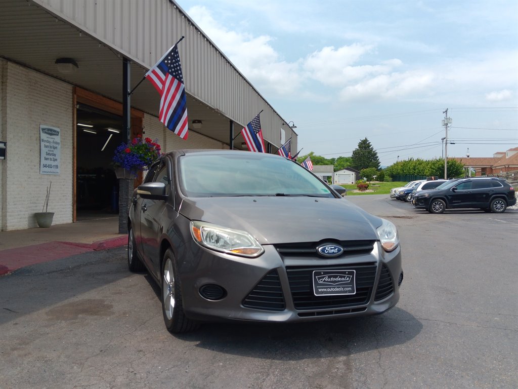 2013 Ford Focus SE photo