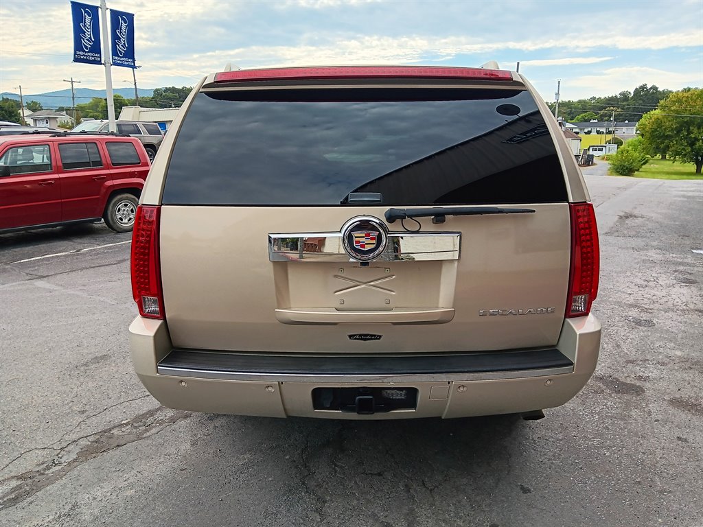 2008 Cadillac Escalade - $10,995