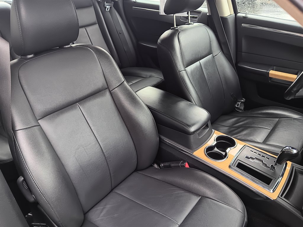 2008 Chrysler 300 Limited photo