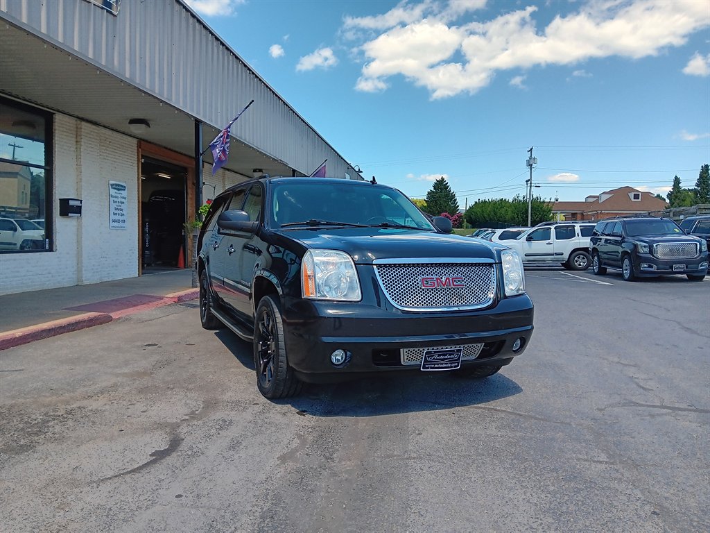 2009 GMC Yukon - $13,995