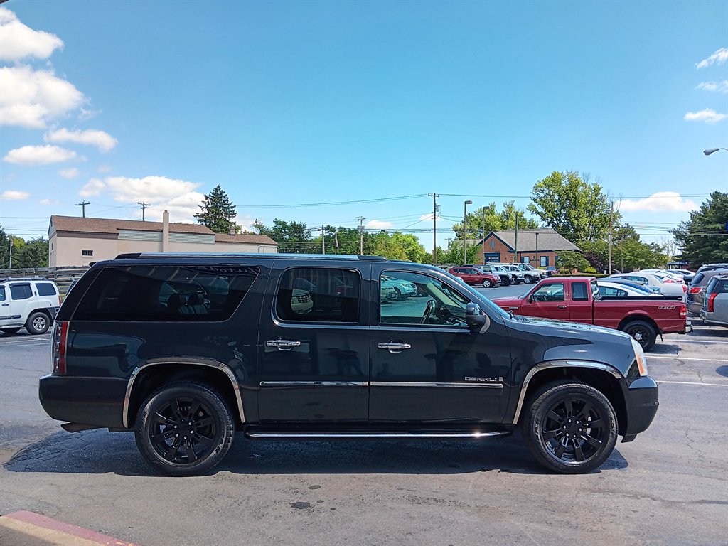 2009 GMC Yukon - $13,995