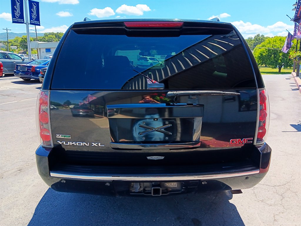 2009 GMC Yukon - $13,995