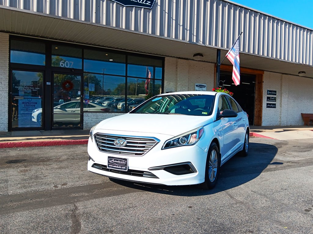 2016 Hyundai Sonata - $13,995