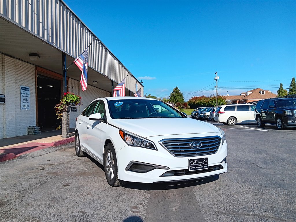 2016 Hyundai Sonata - $13,995