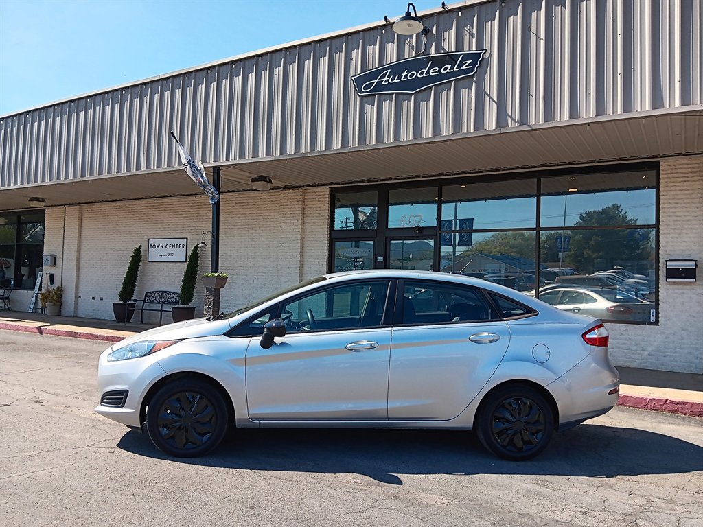 2015 Ford Fiesta - $6,995