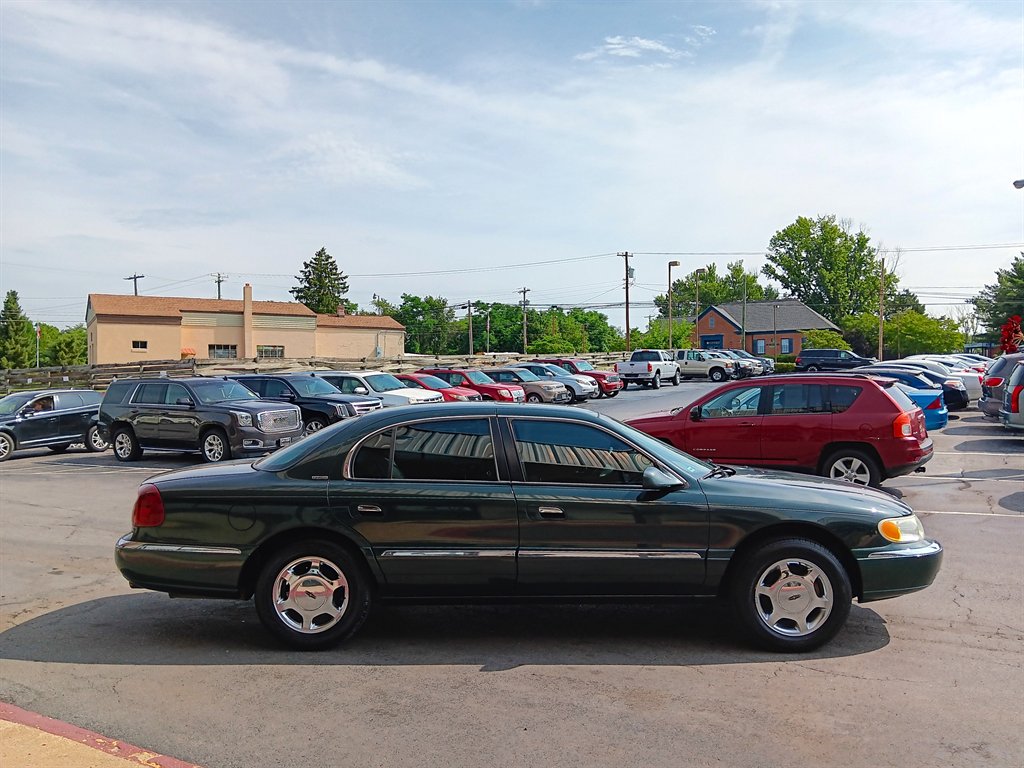 2002 Lincoln Continental - $8,995