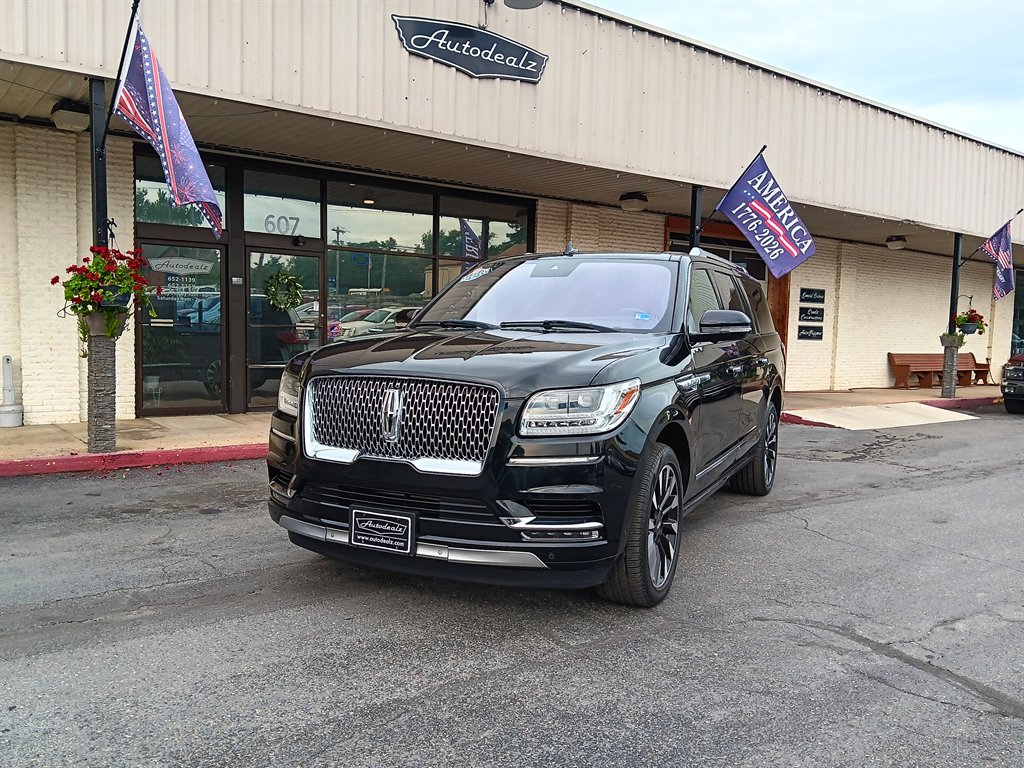 2018 Lincoln Navigator - $35,995