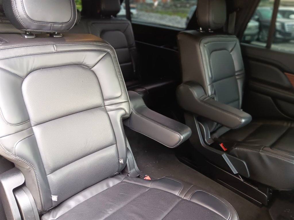 2018 Lincoln Navigator - $35,995