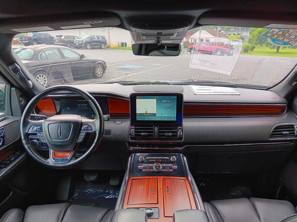 2018 Lincoln Navigator - $35,995