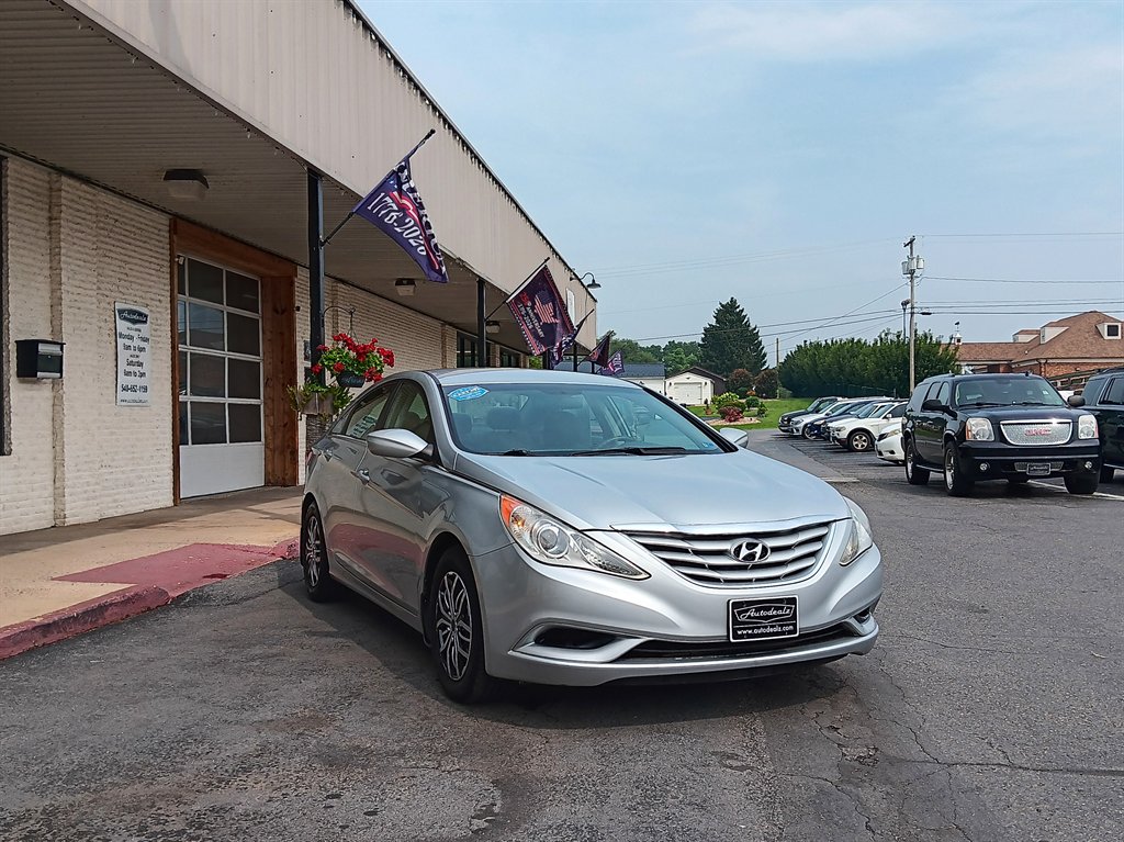 2011 Hyundai Sonata - $9,995