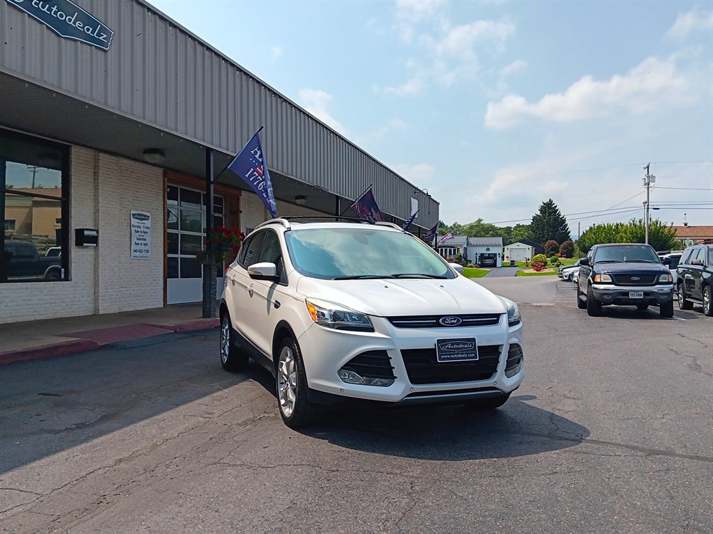 2014 Ford Escape - $10,995