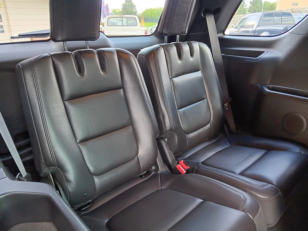 2014 Ford Explorer - $13,995