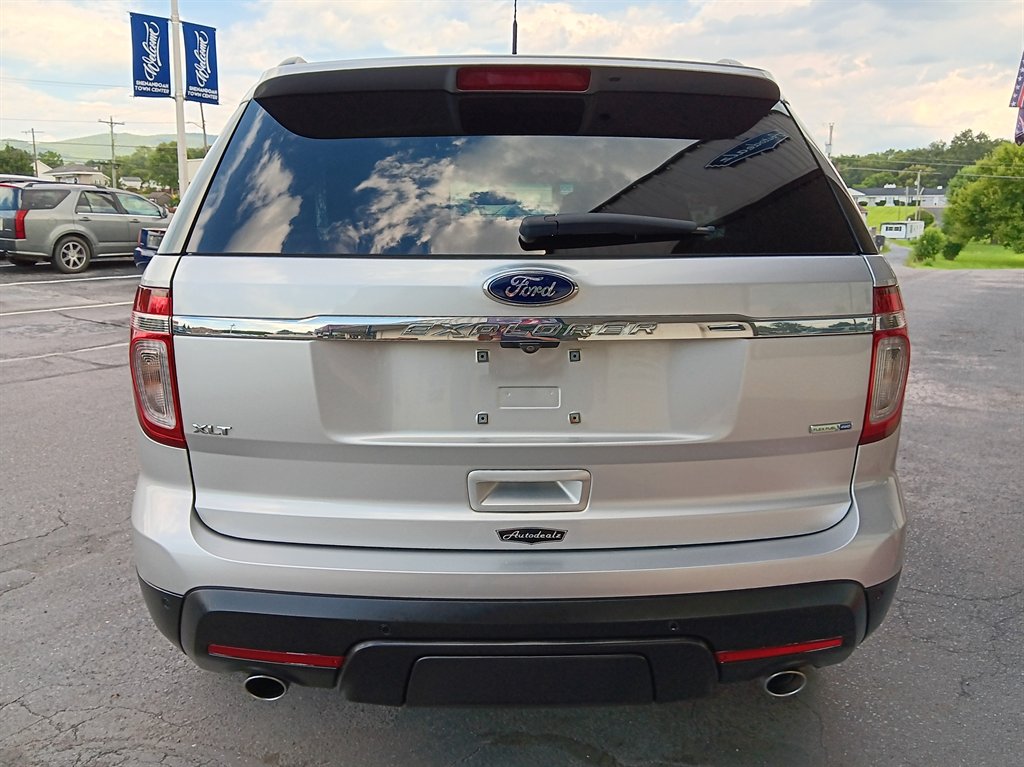 2014 Ford Explorer - $13,995