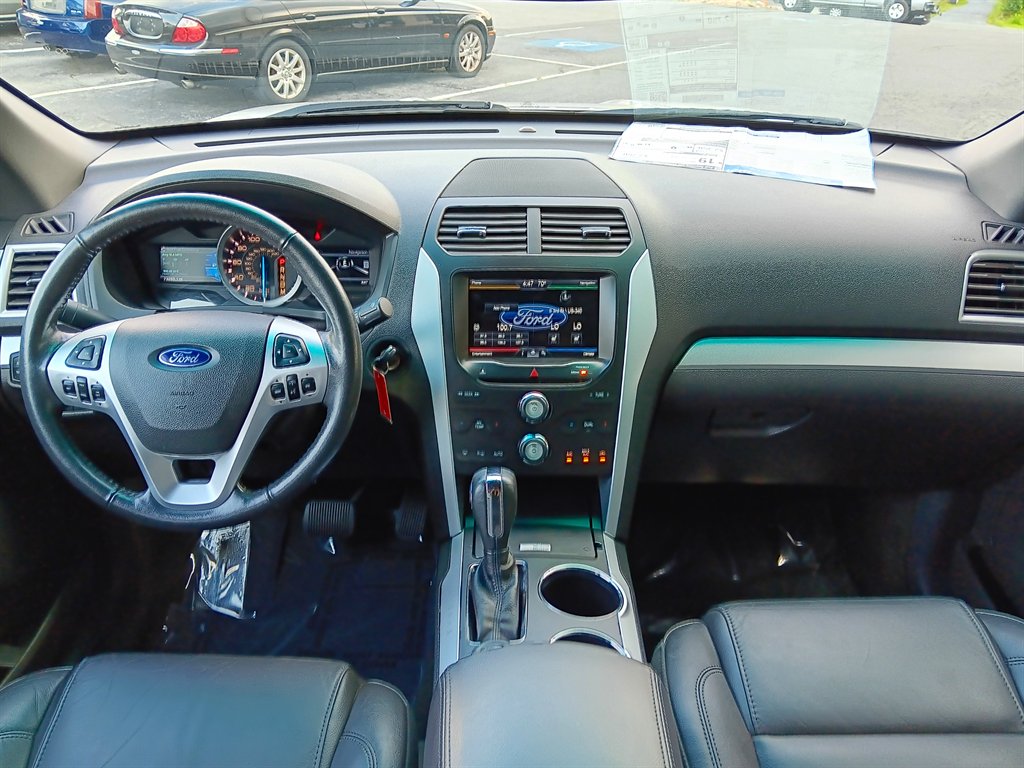 2014 Ford Explorer - $13,995