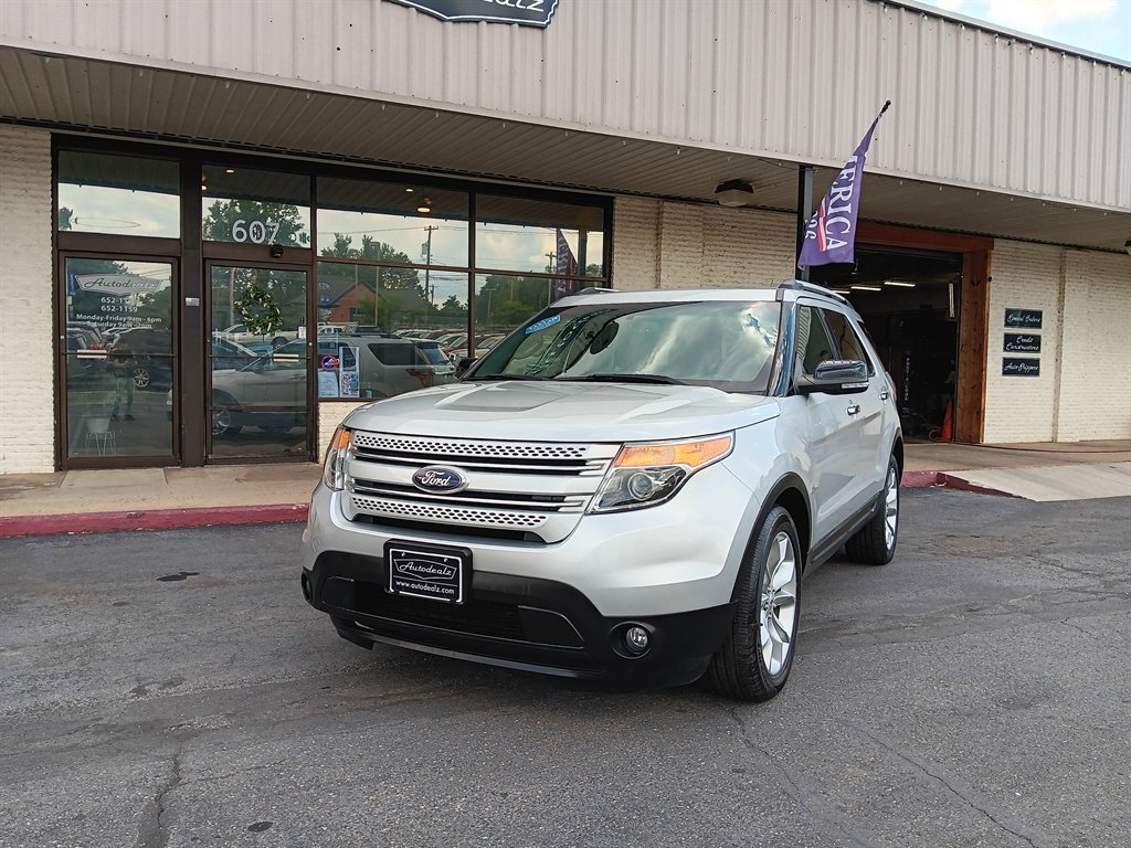 2014 Ford Explorer - $13,995