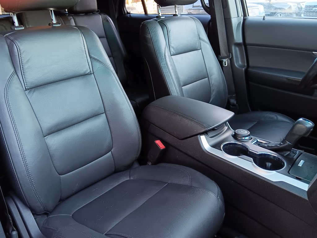 2015 Ford Explorer - $14,995
