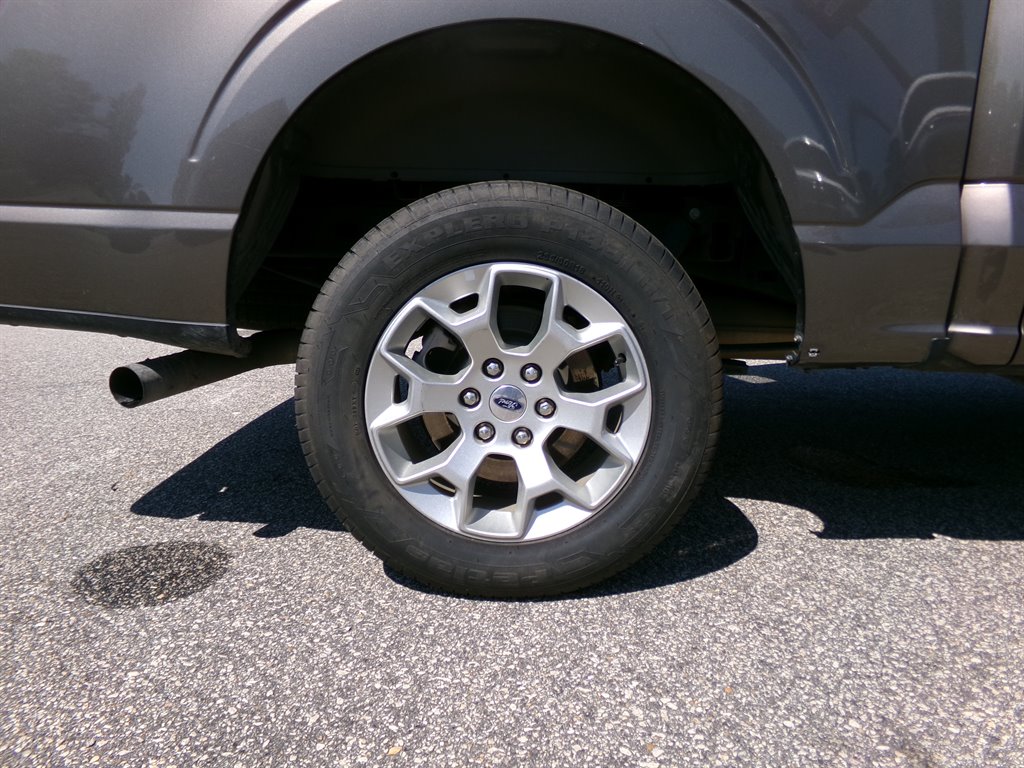 2023 Ford F150 XLT photo
