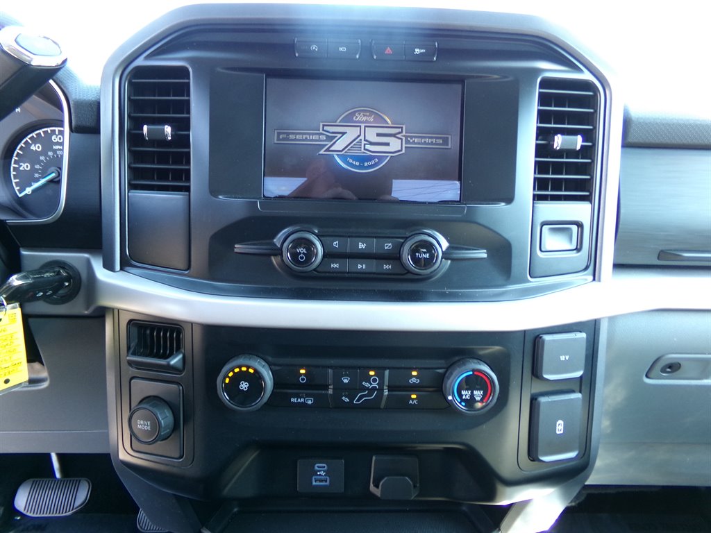 2023 Ford F150 XLT photo