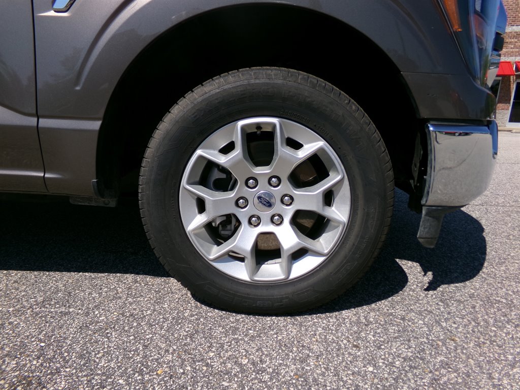 2023 Ford F150 XLT photo