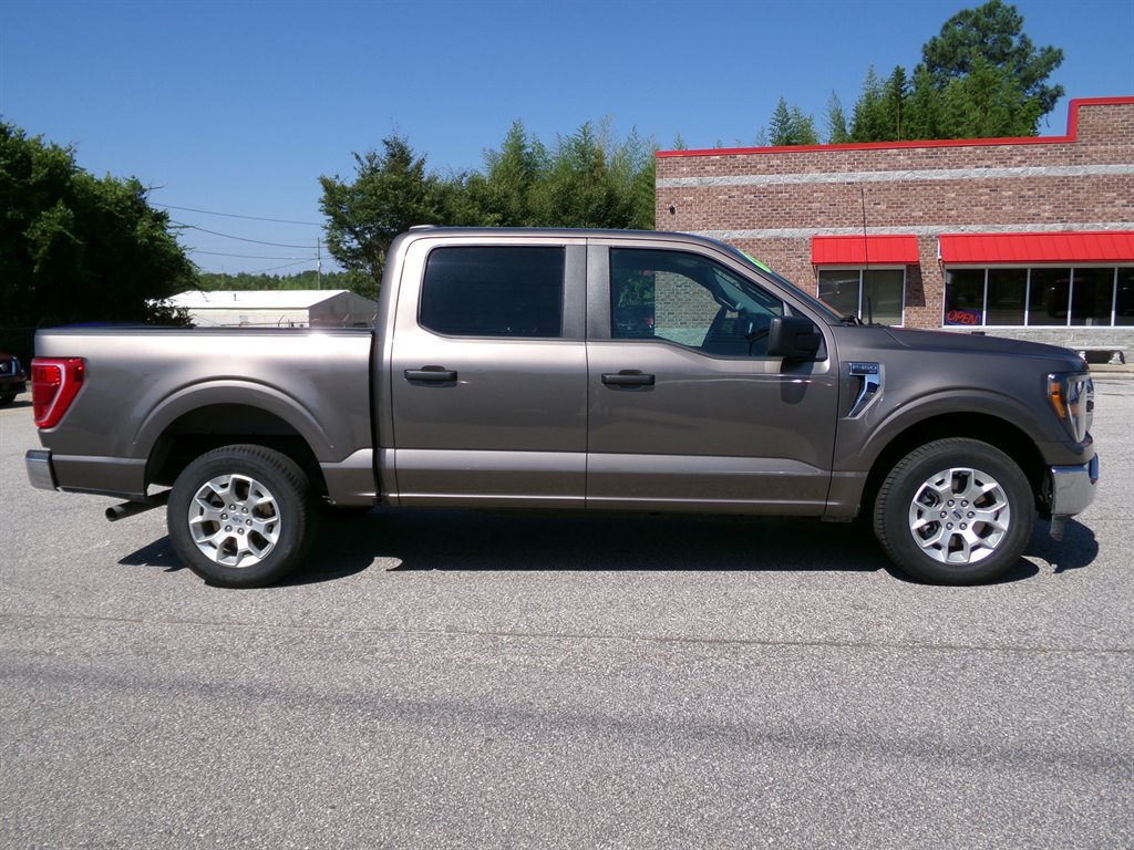 2023 Ford F150 XLT photo