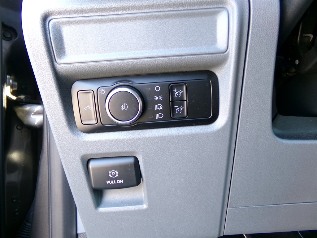 2023 Ford F150 XLT photo