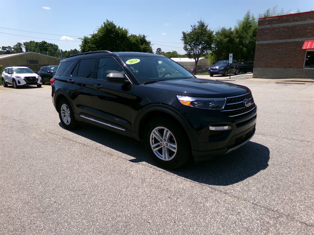 2023 Ford Explorer XLT photo