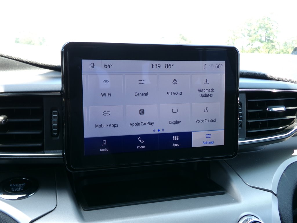 2023 Ford Explorer XLT photo