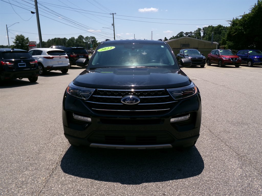 2023 Ford Explorer XLT photo
