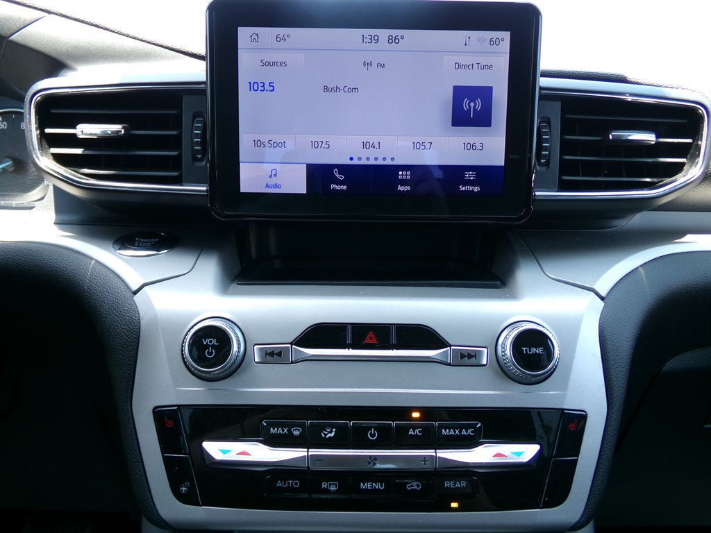 2023 Ford Explorer XLT photo