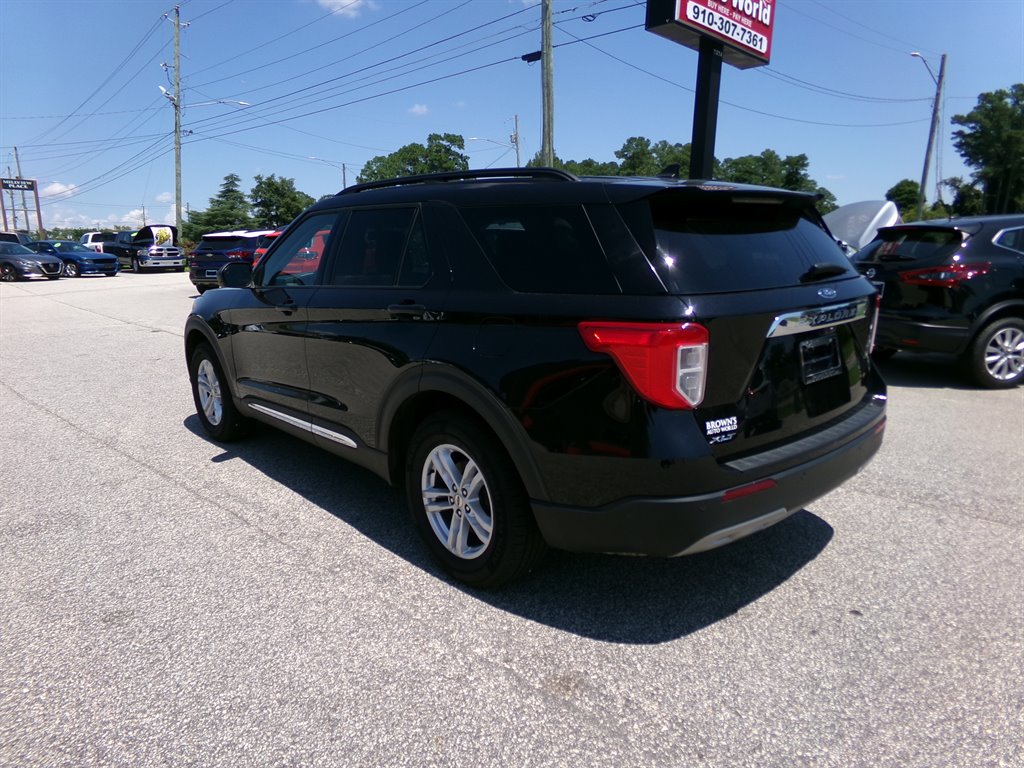 2023 Ford Explorer XLT photo