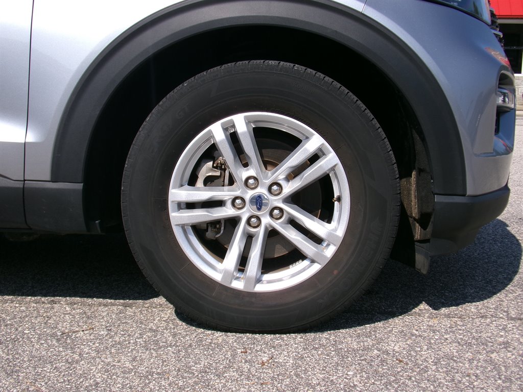 2023 Ford Explorer XLT photo